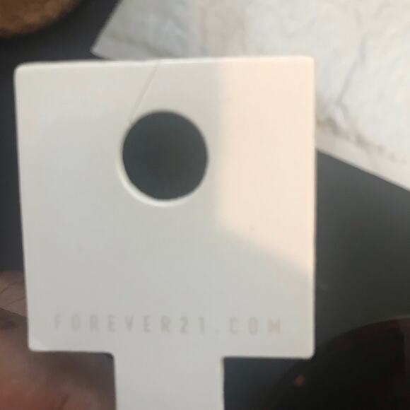 FOREVER 21 SUNGLASSES  ROUND NWT - Picture 4 of 9